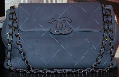 Chanel Hampton Enamel CC Bag Reference Guide .